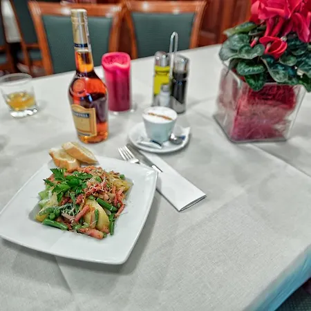 卡米尼兹卡酒店 酒店