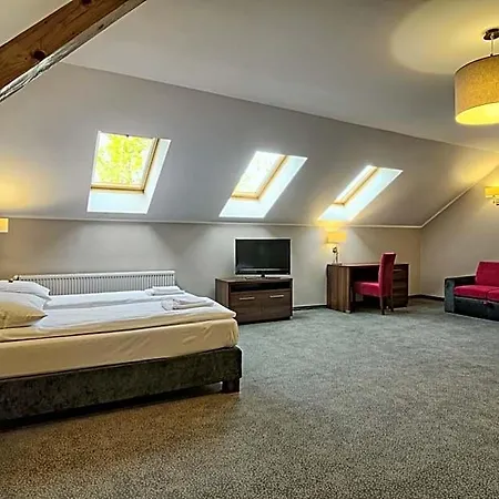 Kamieniczka 3*